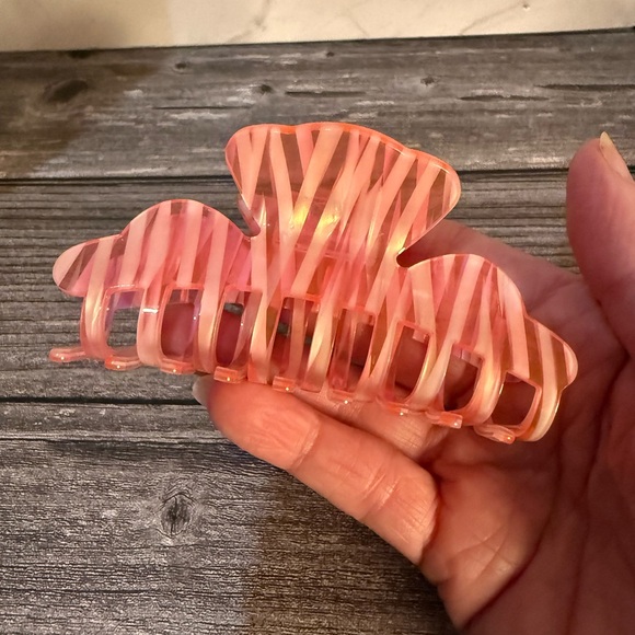 NWOT Free People Pink & White Hair Claw Clip - Picture 5 of 6